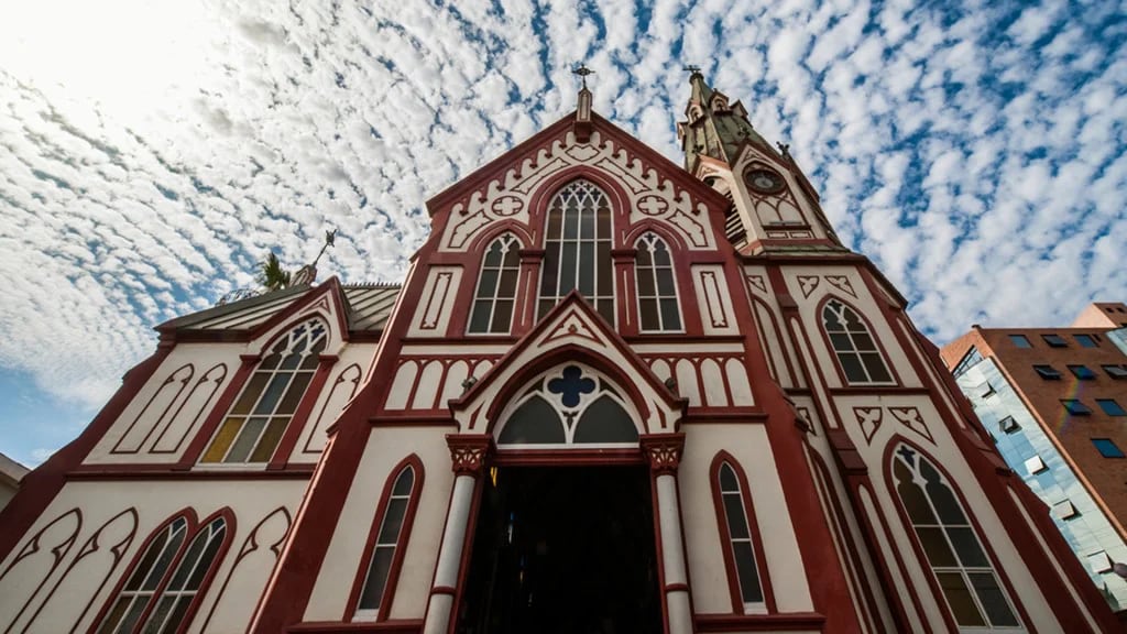 La Catedral de San Marcos, Chile, uno de los edificios más destacados de la región (Shutterstock)