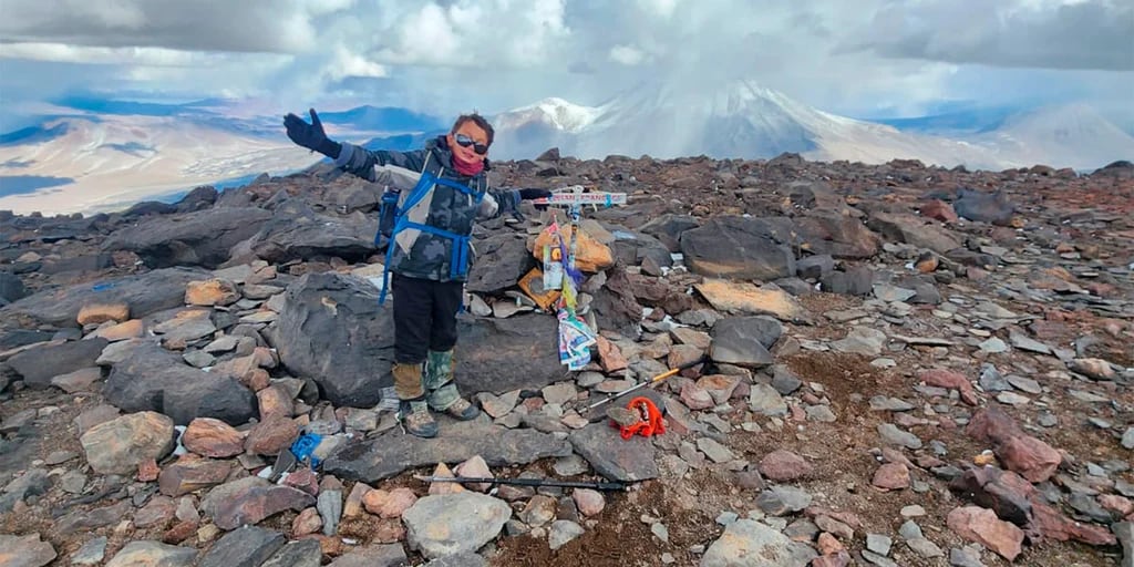 Tiene 10 años, hizo cumbre en un volcán y se convirtió en el argentino más joven en superar los 6000 metros