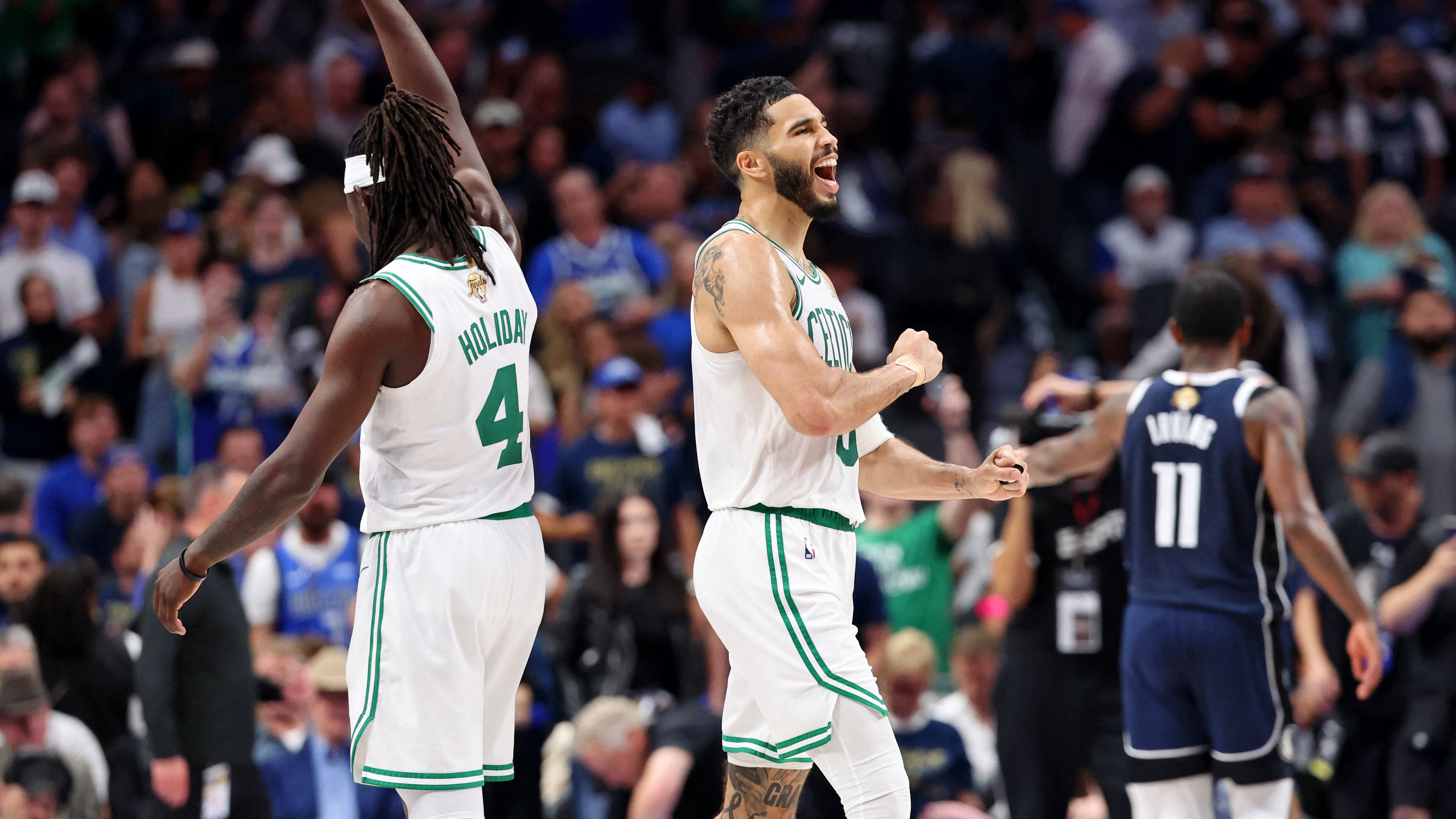 Boston Celtics venció a Dallas Mavericks en el tercer juego de las finales de NBA y quedó a un triunfo de sumar un nuevo anillo - Infobae