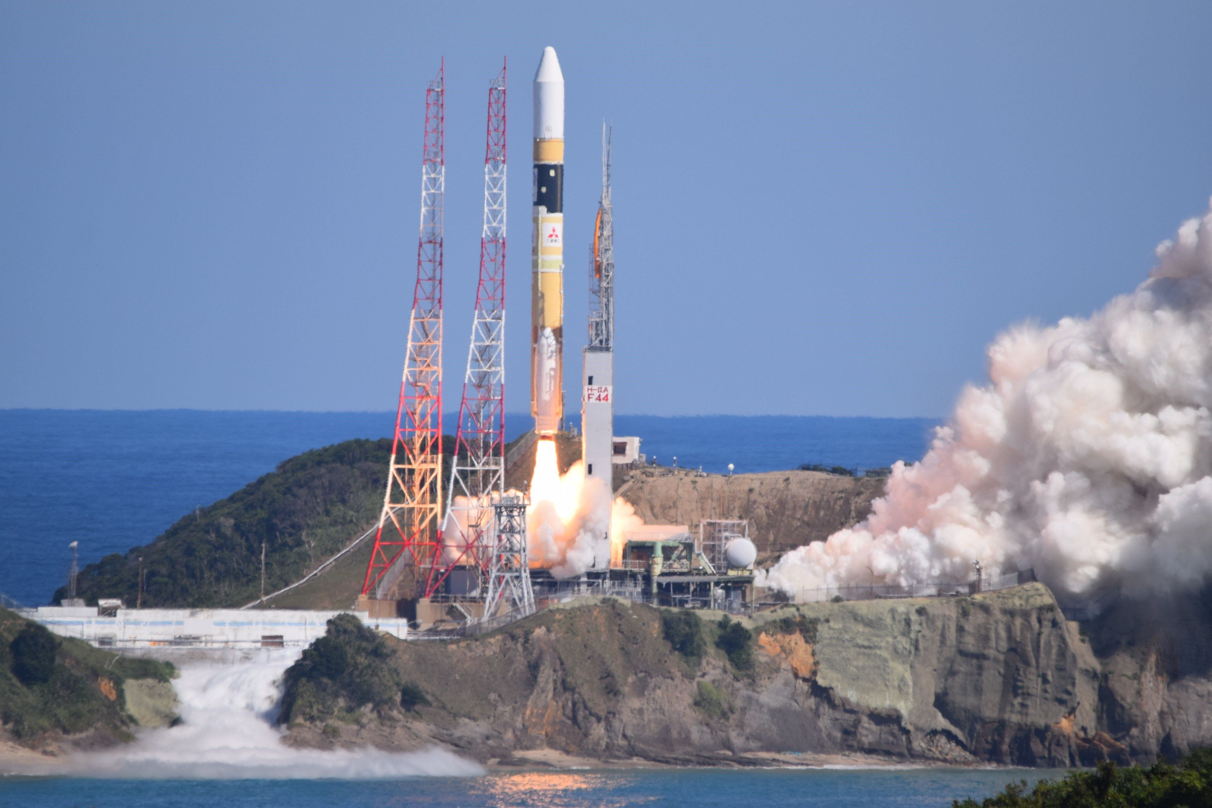 26-10-2021 Despegue del nuevo satélite GPS japonés.Japón ha lanzado con éxito el primero de los nuevos satélites que renovarán su red nacional complementaria GPS que mejora la precisión de información de posición para sistemas de navegación y telefonía.POLITICA INVESTIGACIÓN Y TECNOLOGÍAMHI LAUNCH SERVICE