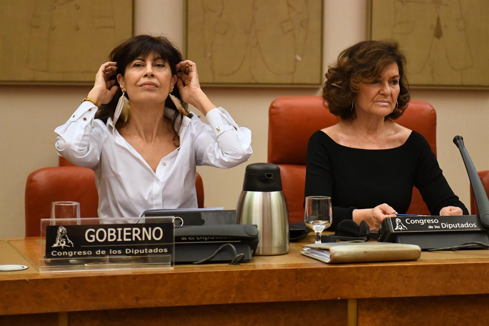 25/01/2024 La ministra de Igualdad, Ana Redondo (i) y la diputada del PSOE y exvicepresidenta primera del Gobierno Carmen Calvo (d), durante la Comisión de Igualdad, en el Congreso de los Diputados, a 25 de enero de 2024, en Madrid (España). Durante su comparecencia, ha informado sobre las líneas generales de la política de su departamento.
POLITICA 
Fernando Sánchez - Europa Press
