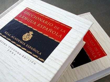 Una vieja edición del Diccionario Real Academia