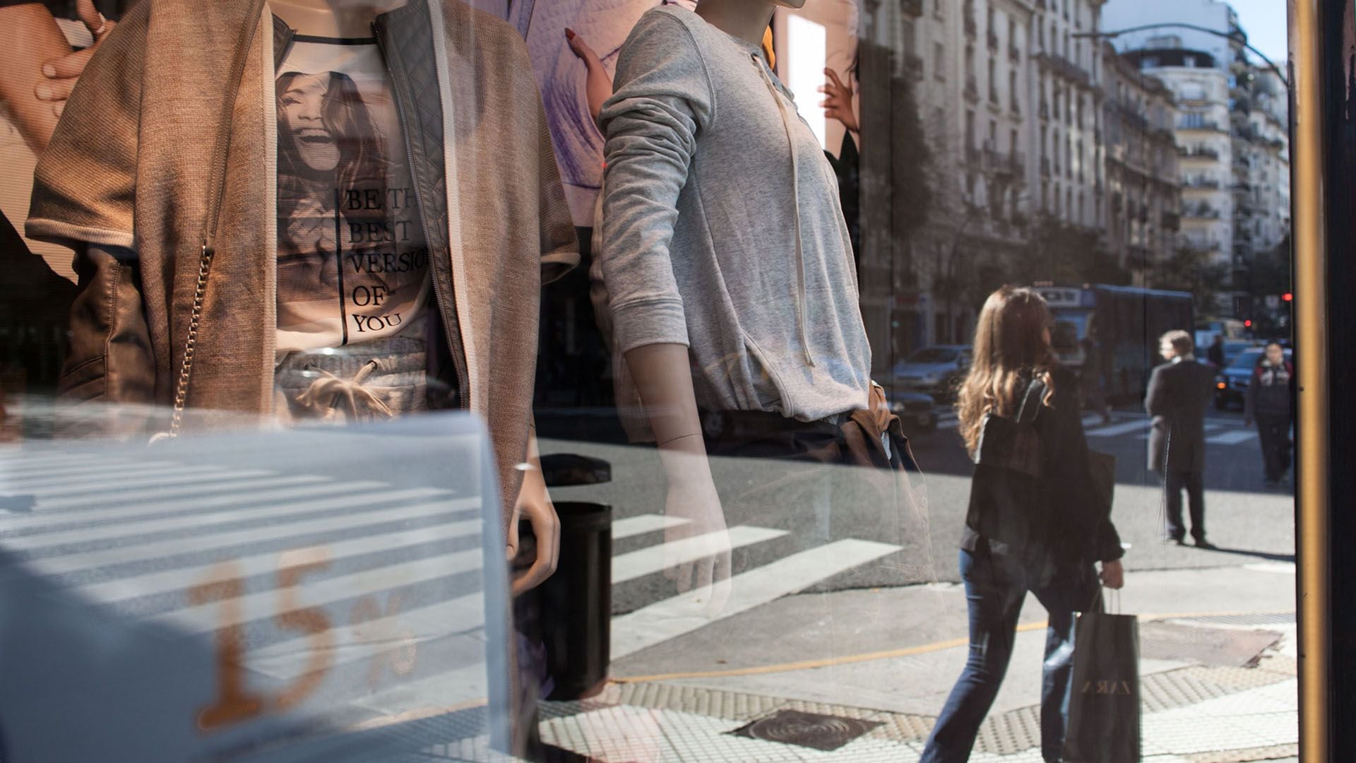 Las ventas de los centros comerciales mejoraron 11% real en junio. Bloomberg