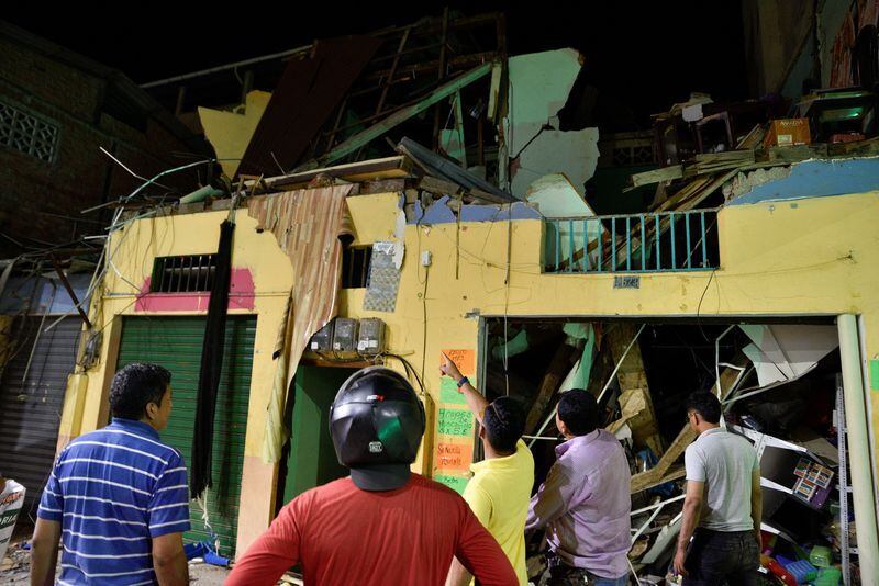 Más de 1.000 personas fueron afectadas por el sismo en Ecuador (REUTERS/Vicente Gaibor Del Pino)