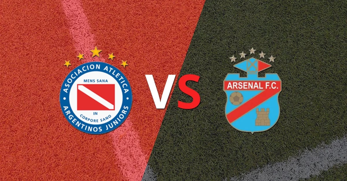 Starting the match between Argentinos Juniors and Arsenal