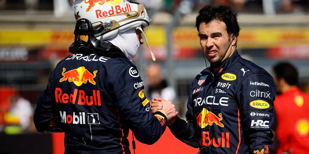 La Fórmula 1 destacó el reclamo de Max Verstappen a Checo Pérez por ponerse en frente