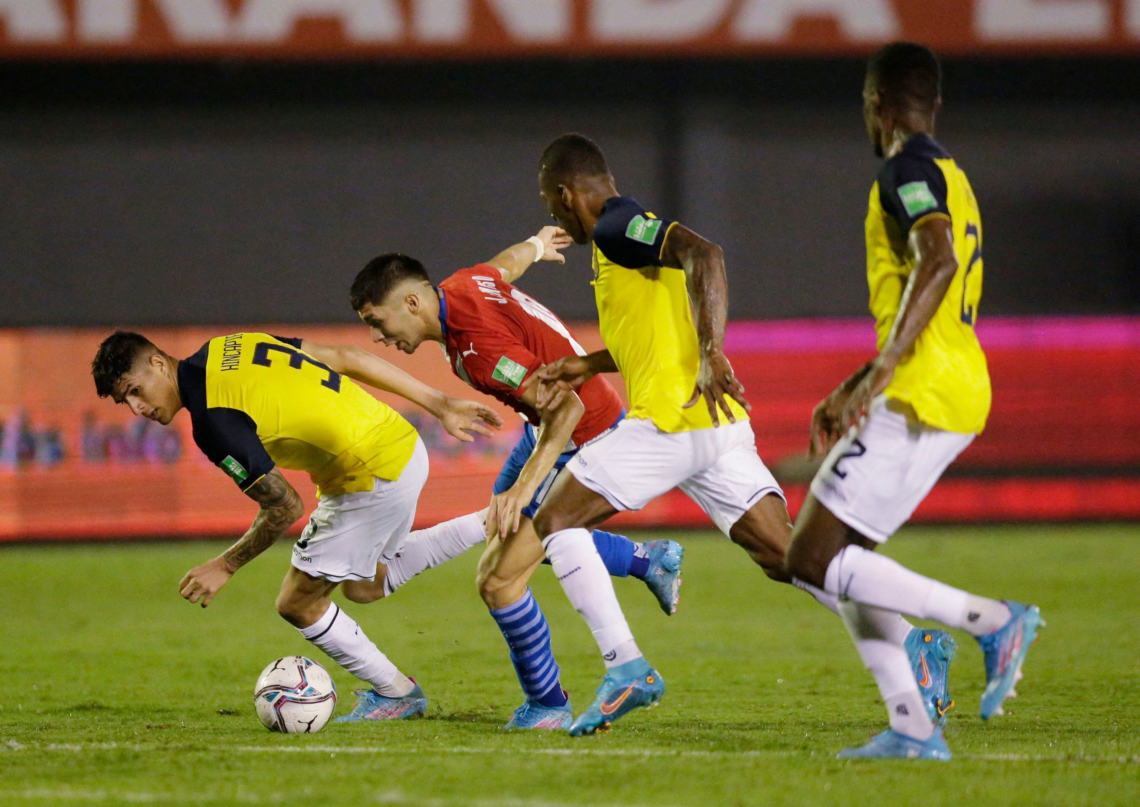 ضد بيرو الإكوادور «قطر ضد