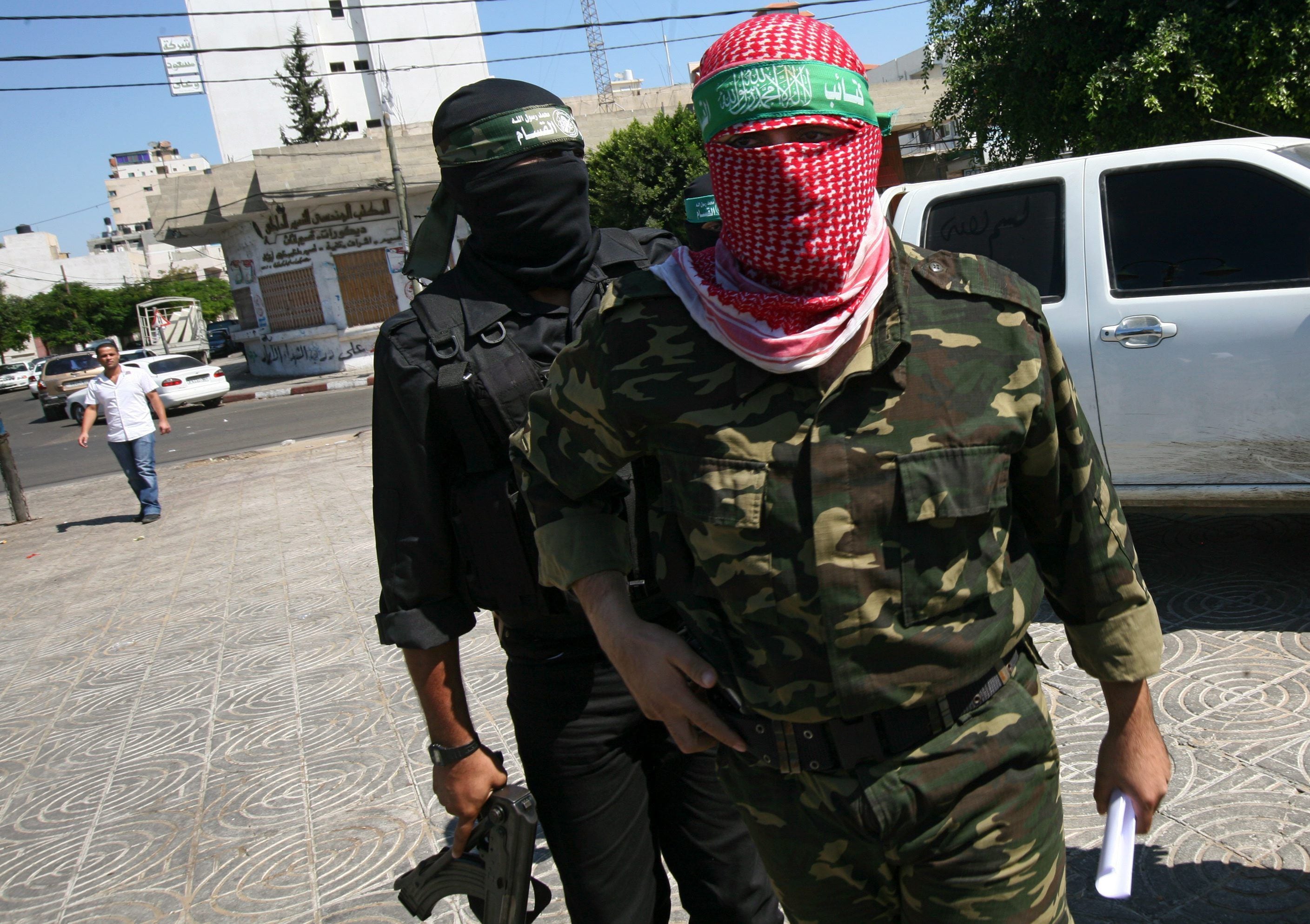 Imagen de archivo de Abu Obeida, el portavoz de las Brigadas al Qasam, el brazo armado de Hamás. EFE/Mohammed Saber

