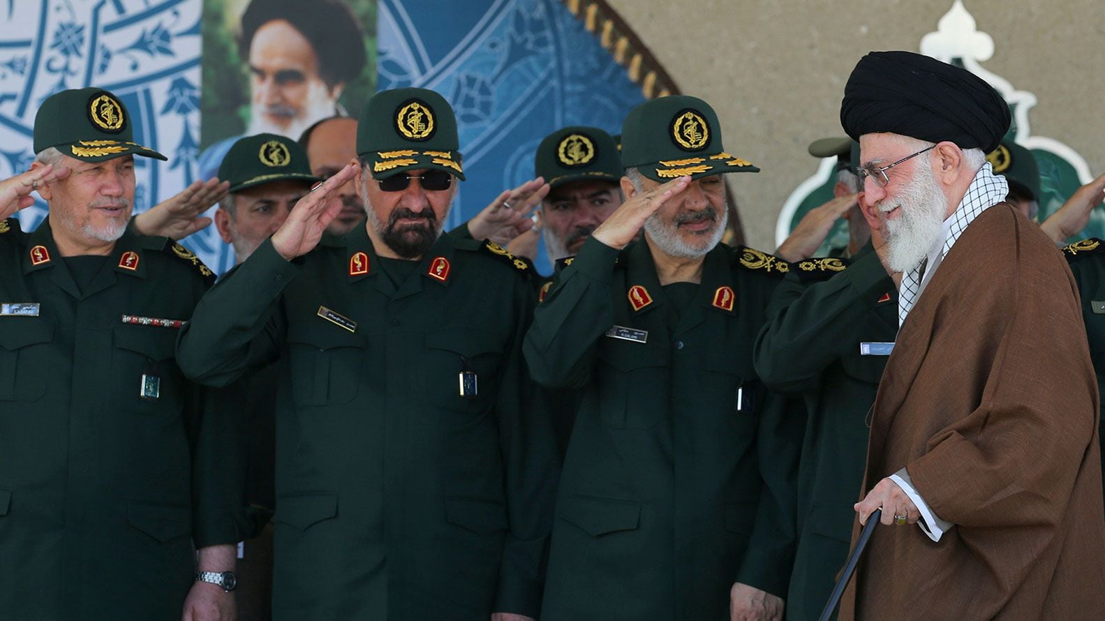 Rahim Yahya Safavi, general de la Guardia Revolucionaria de Irán y asesor militar del ayatollah Ali Khamenei, celebró el ataque de Hamas a Israel