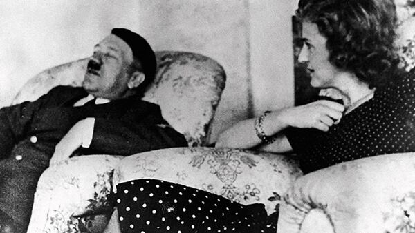 Adolf Hitler y su esposa Eva Braun.
