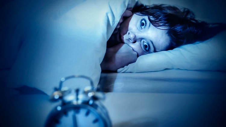 El insomnio está relacionado con la depresión, ansiedad, falta de ejercicio y enfermedades crónicas. (iStock)