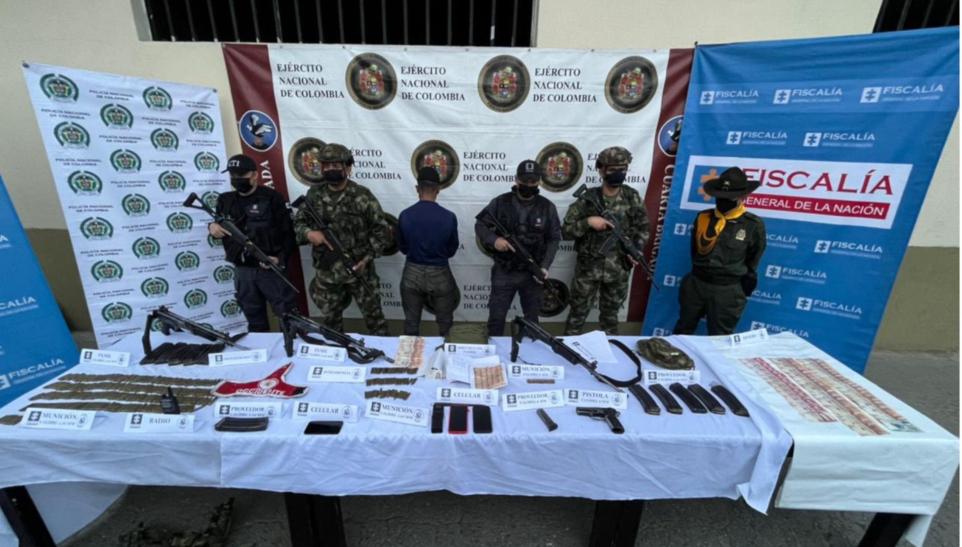 In the operation, a member of the Clan del Golfo was captured and three more were killed, including alias Orejas, criminal boss in Antioquia.  Photo: Colombian National Army