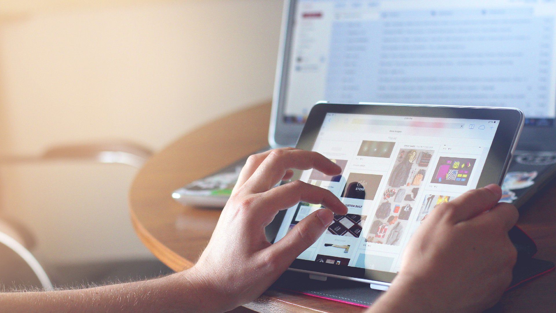 Gigantes de internet obligados a regular contenidos en la UE. (Pexels)