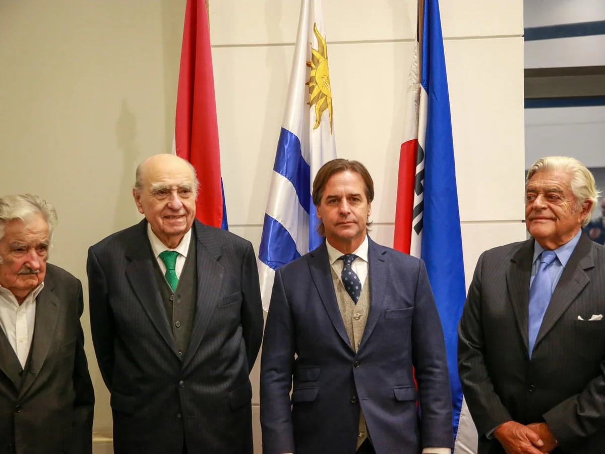 Ejemplar gesto democrático en Uruguay: la conferencia de los cuatro  presidentes a 50 años del Golpe de Estado - Infobae
