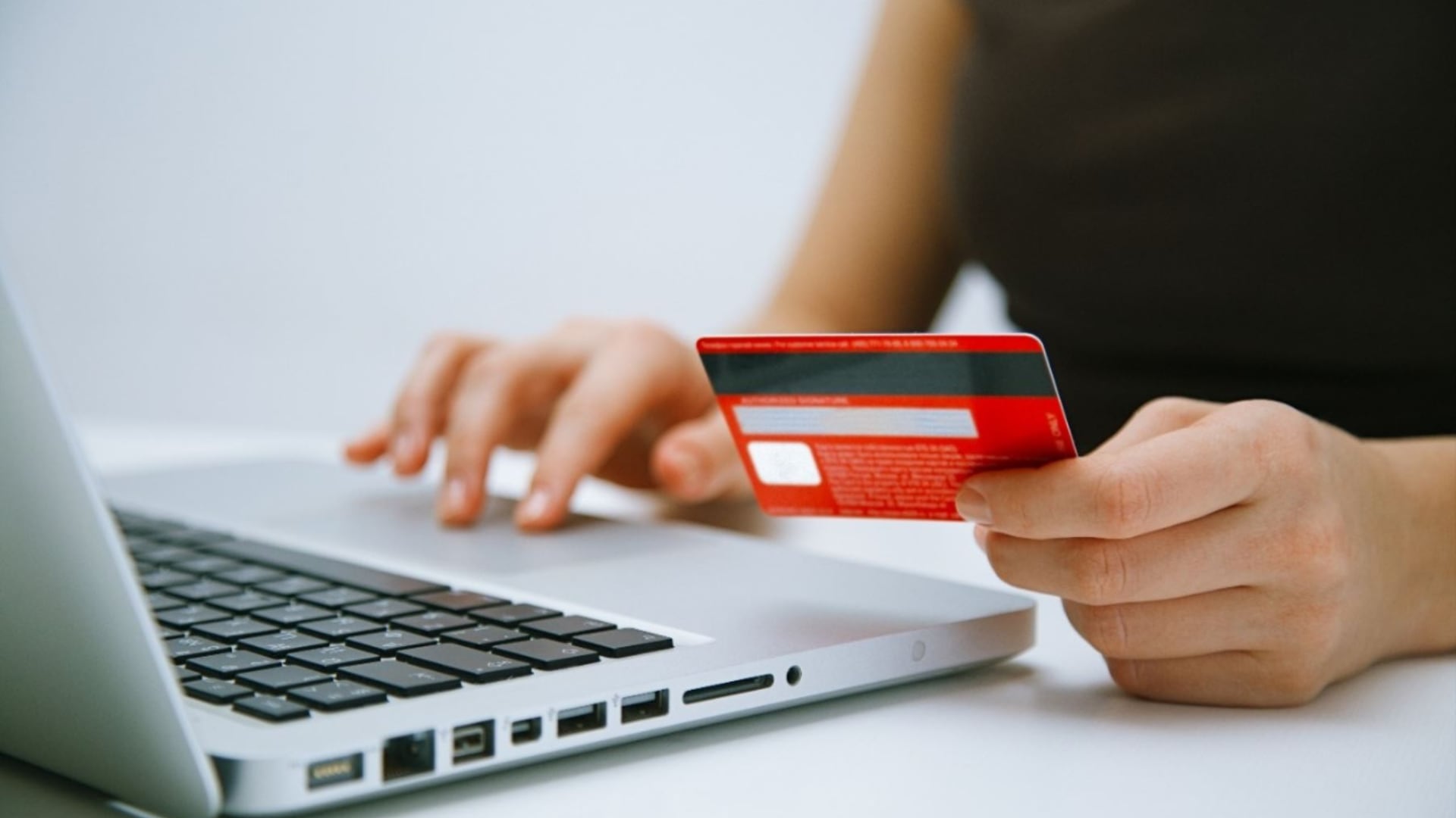 Las compras online seguras facilitan las transacciones de los usuarios y empresas.