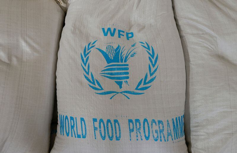 FOTO DE ARCHIVO. Una pila de sacos de grano con ayuda que fue enviada desde Ucrania en el almacén del Programa Mundial de Alimentos (WFP, por sus siglas en inglés) en la ciudad de Adama, Etiopía. 8 de septiembre de 2022. REUTERS/Tiksa Negeri