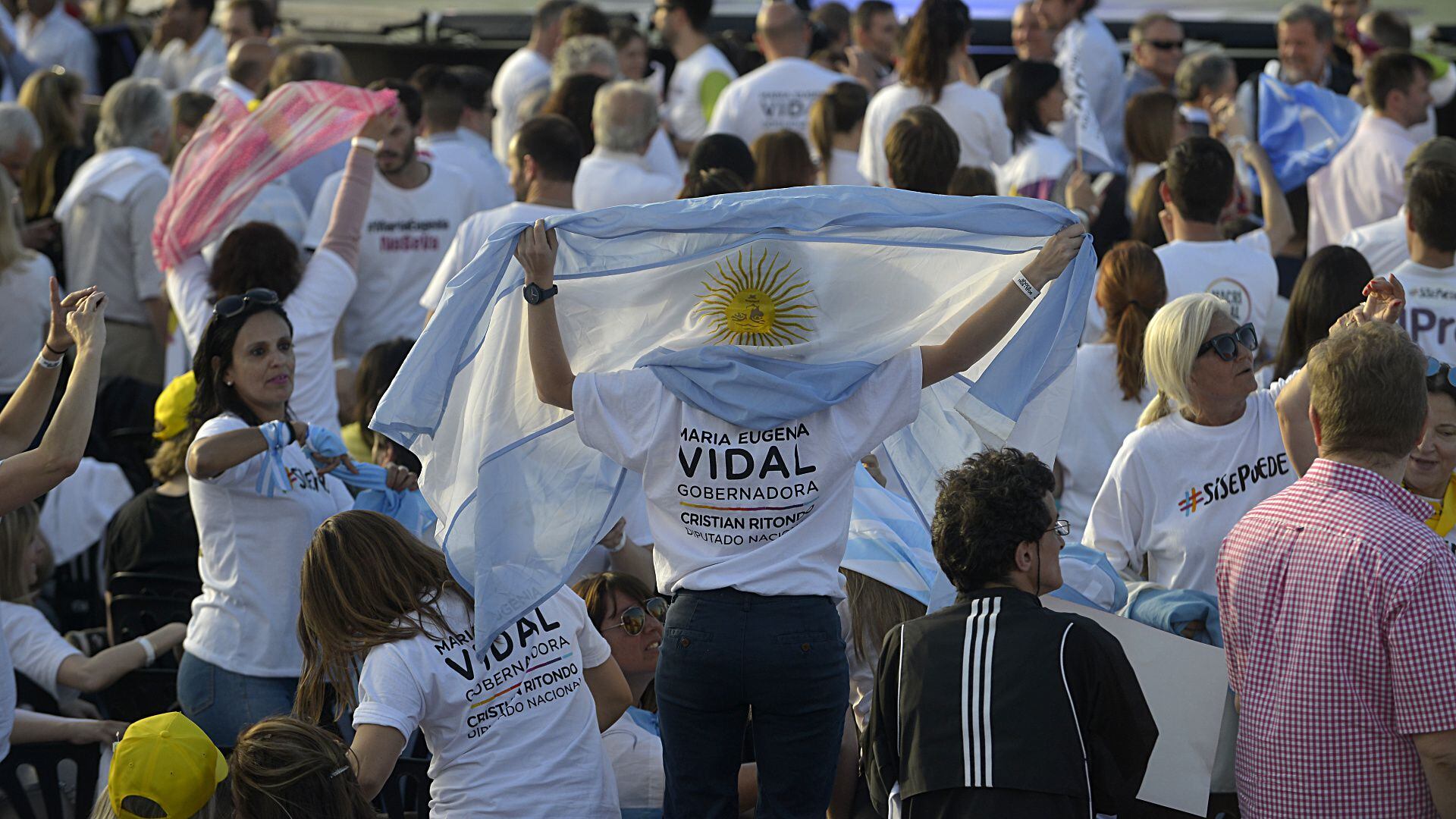 Miles de militantes se acercaron al estadio de Platense 