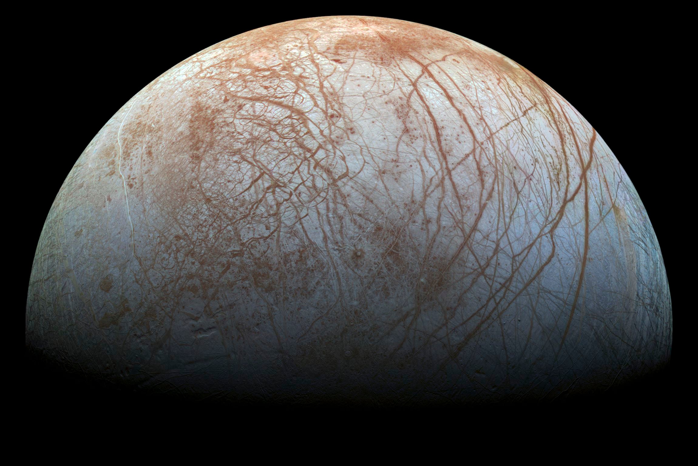 Esta imagen proveída por la NASA en el 2014 muestra la luna de Júpiter Europa, en una composición de fotos capturadas por la sonda espacial de la NASA Galileo a finales de los noventa.  (NASA/JPL-Caltech/SETI Institute vía AP)