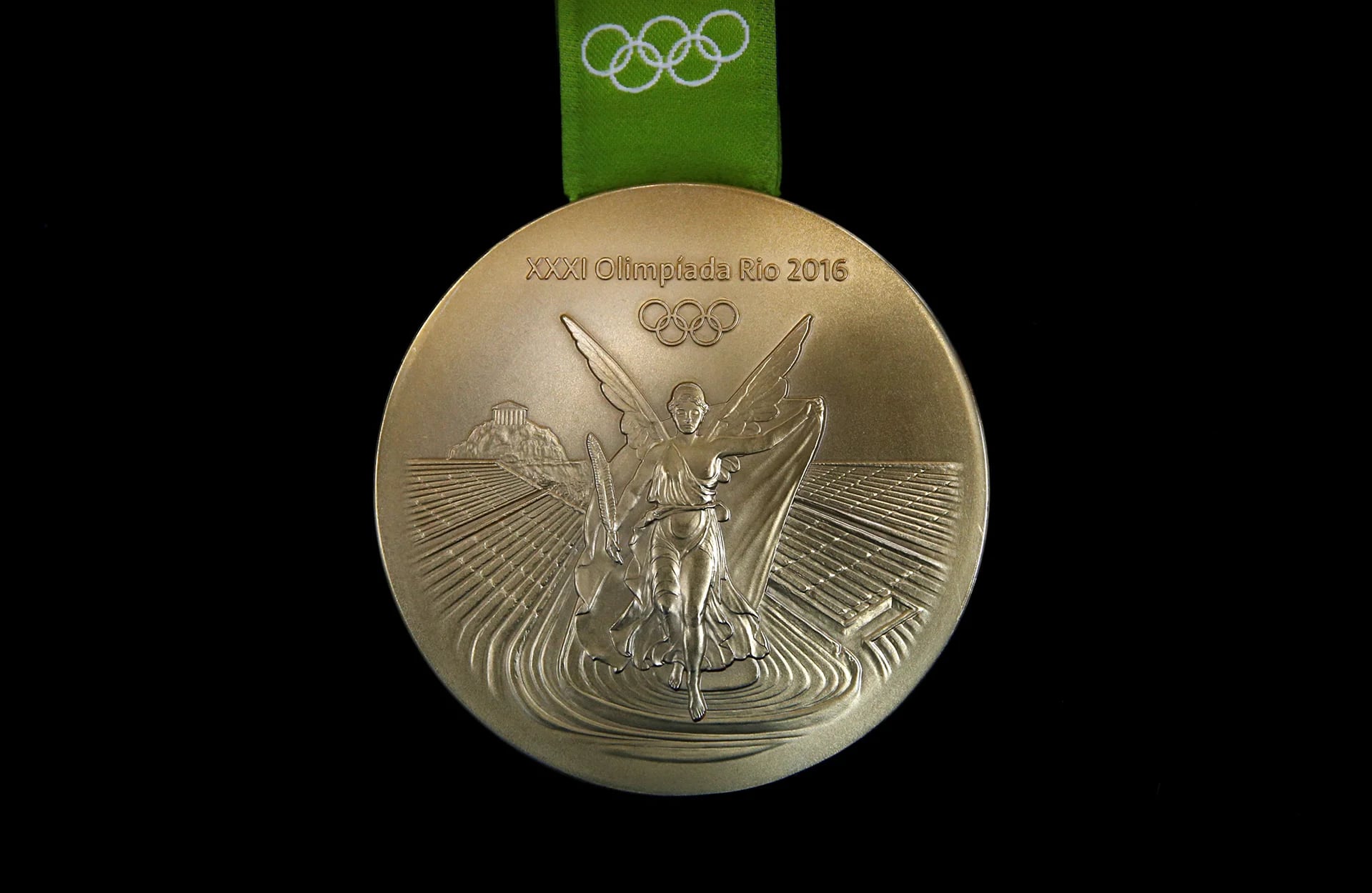 Cada una de las 5.130 medallas olímpicas y paralímpicas tarda aproximadamente 48 horas en hacerse (Reuters)
