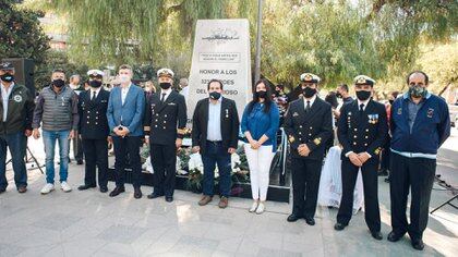 El acto oficial se hizo para inaugurar un mástil con una bandera argentina frente al monumento “Héroes del Crucero ARA General Belgrano”, que había sido levantado en 2015