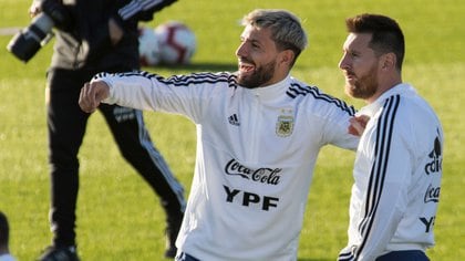 El Kun y Messi, ¿se juntarán en el equipo culé? (AFP)