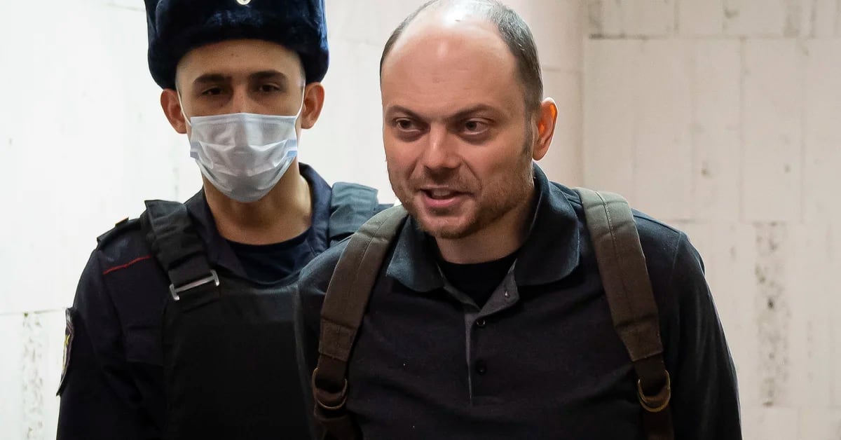 A Russian opponent is sentenced to 25 years in prison