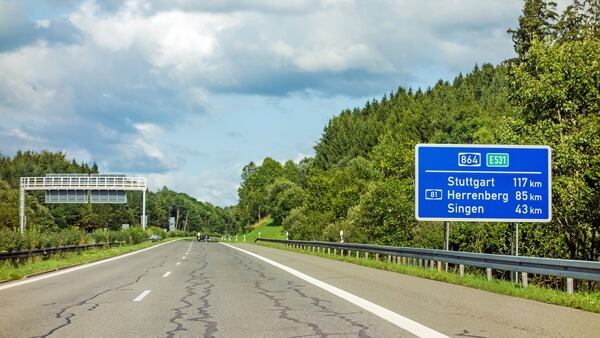 La Autobahn en Alemania tiene 6,5 mil kilómetros de ruta sin limitación de velocidad (Getty)