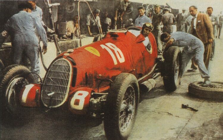 Tazio Nuvolari en los inicios de la Scuderia Ferrari. El italiano era espectacular (Archivo CORSA)