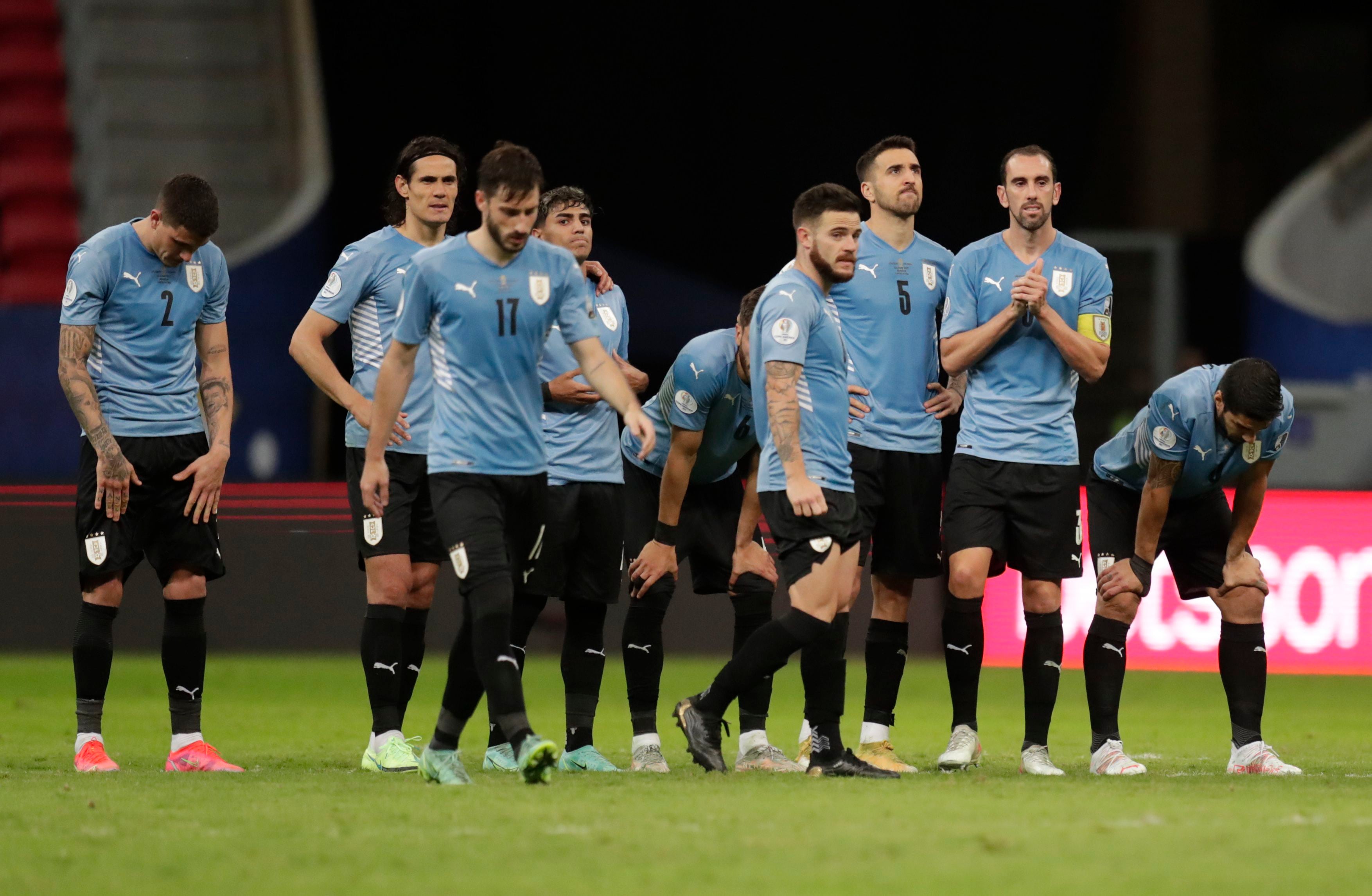 La FIFA ordenó a Uruguay quitar dos estrellas de su camiseta