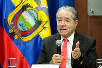 El ministro ecuatoriano de Salud, Juan Carlos Zevallos, durante una conferencia de prensa, en Quito (Ecuador). EFE/Presidencia de Ecuador
