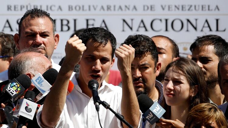 Guaidó apuesta a un proceso de transición similar al chileno (REUTERS/Carlos Garcia Rawlins)