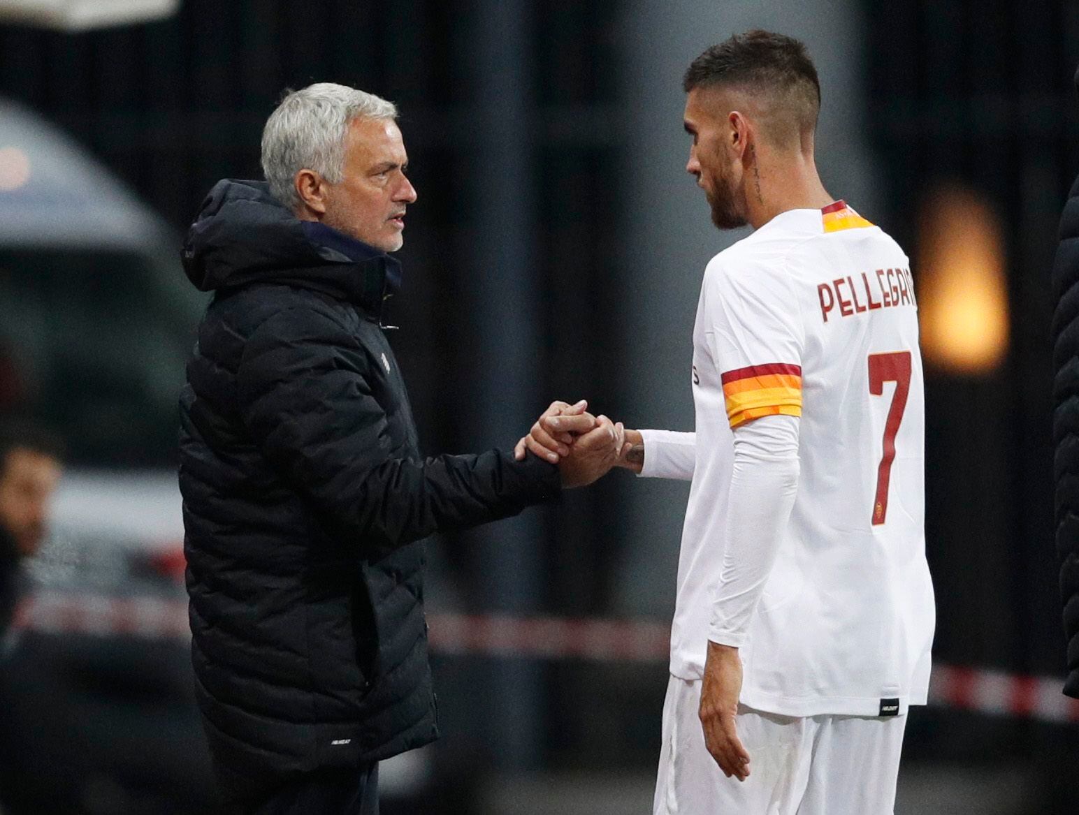 Mourinho apuntó a Pellegrini como el receptor de su mensaje (Foto: Reuters)