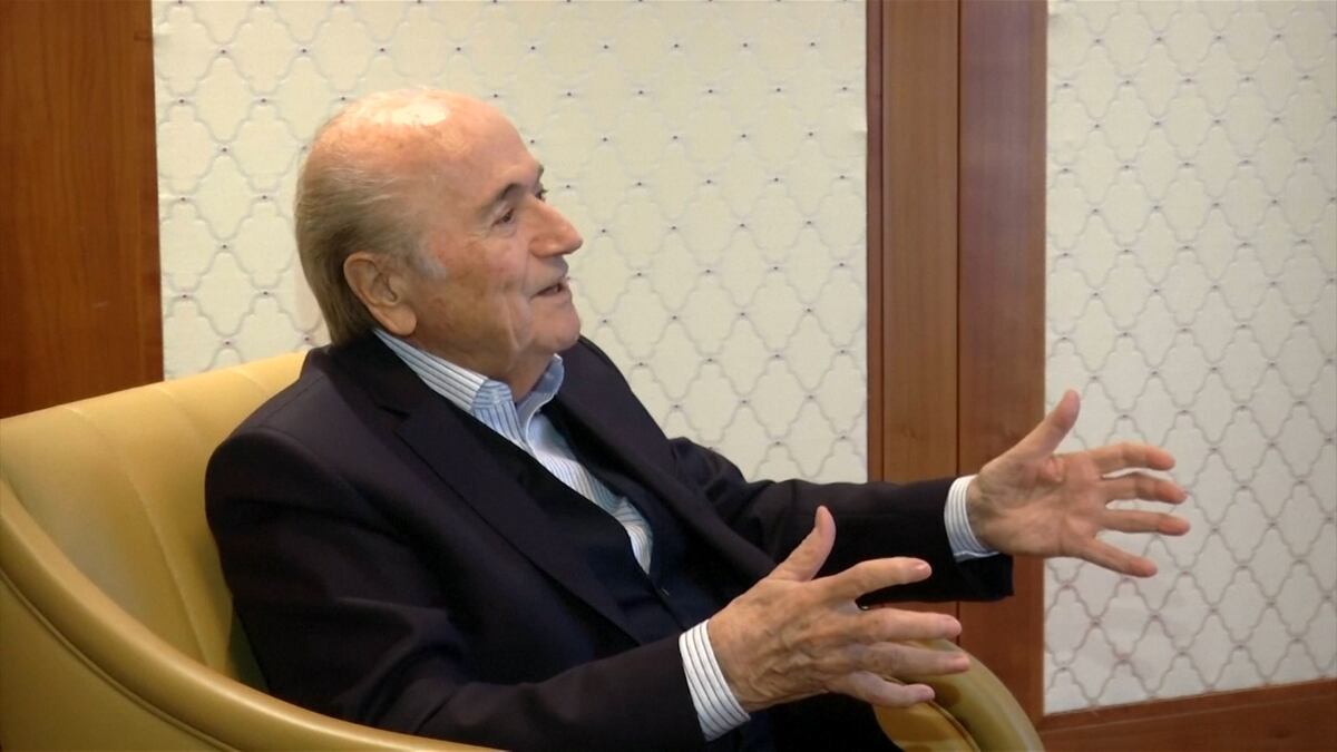 Joseph Blatter criticó el proceso de selección de las sedes de los Mundiales