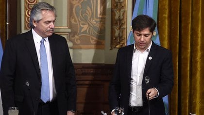 El riesgo de colapso sanitario empujó a que ayer, y fuera de agenda, el presidente Alberto Fernández y el gobernador bonaerense se reunieran durante dos horas y media en la Casa Rosada para analizar la situación por el COVID-19 (Aglaplata)