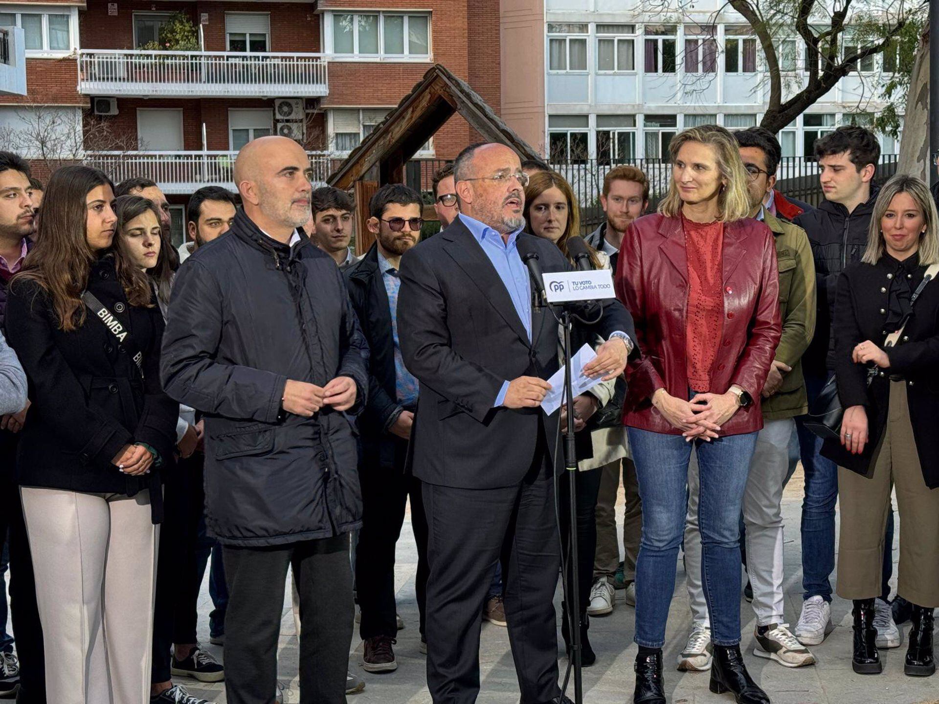 Fernández (PP) promete 50.000 viviendas públicas en los próximos 4 años para ayudar a jóvenes