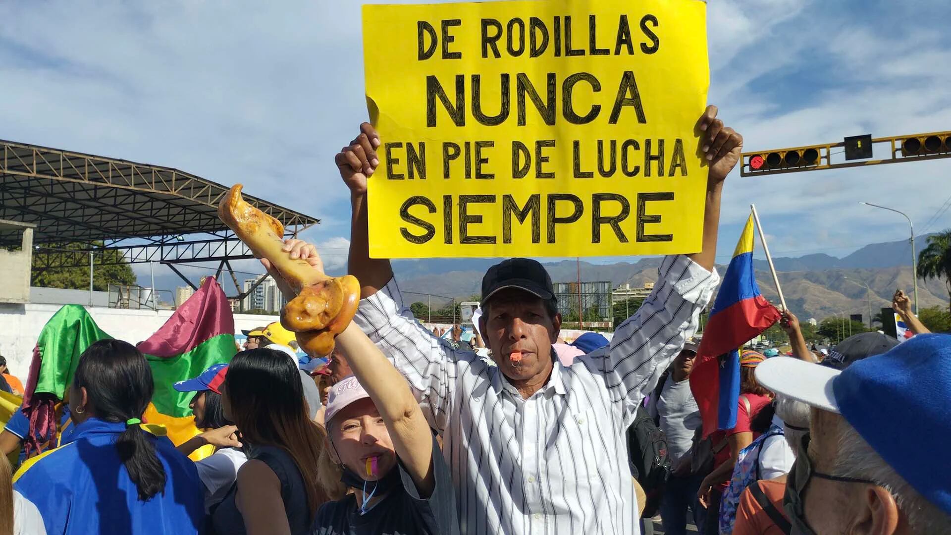 “Marcha de las ollas vacías”: miles de venezolanos vuelven a protestar contra el régimen de Maduro para exigir aumentos salariales