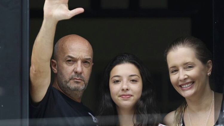 Iván Simonovis y su familia  (Créditos: Reuters)