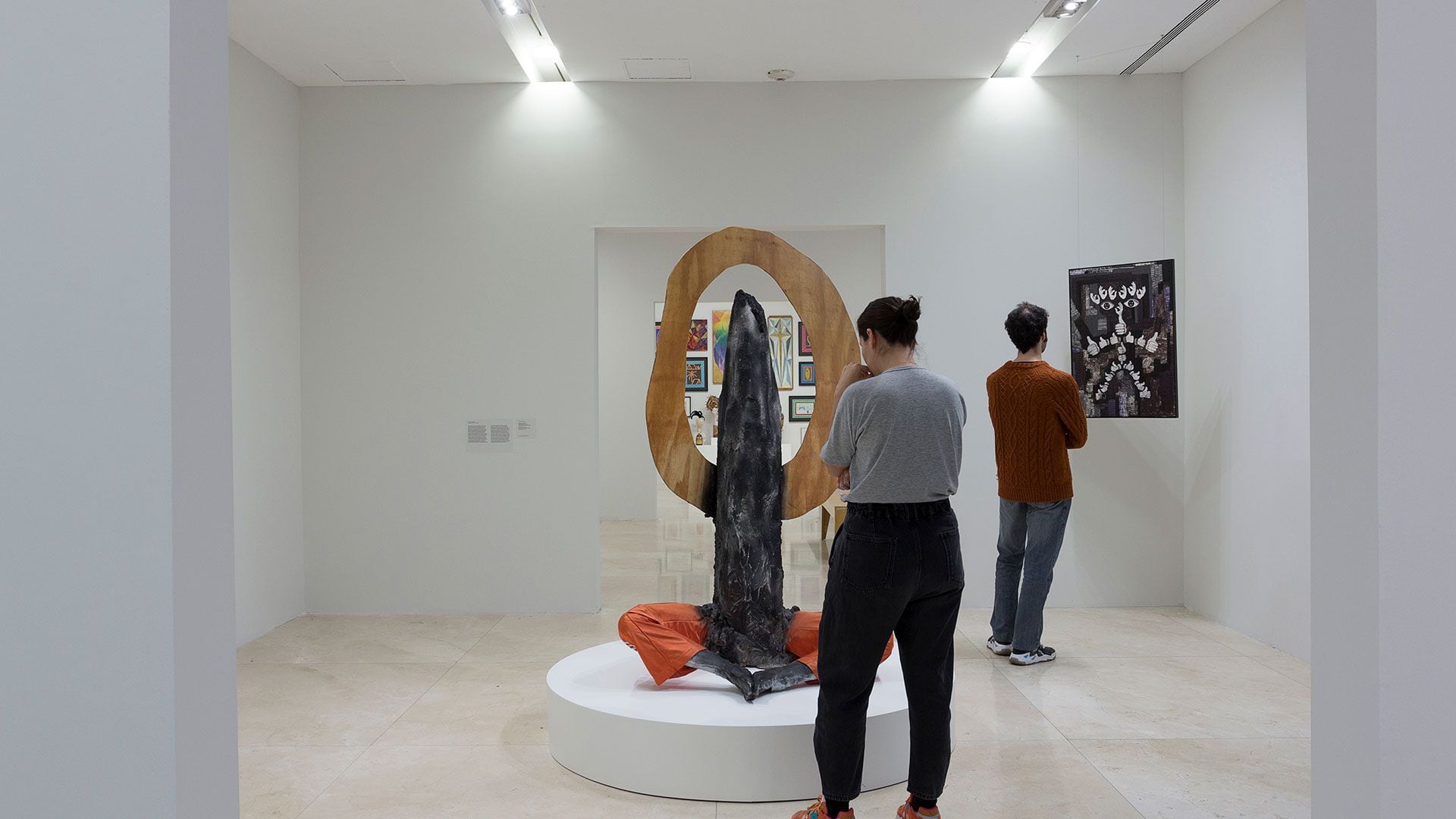 La exhibición tiene obra de un grupo de artistas nacidos entre los 70 y fines de los 80 (Foto: Bruno Dubner - Malba)