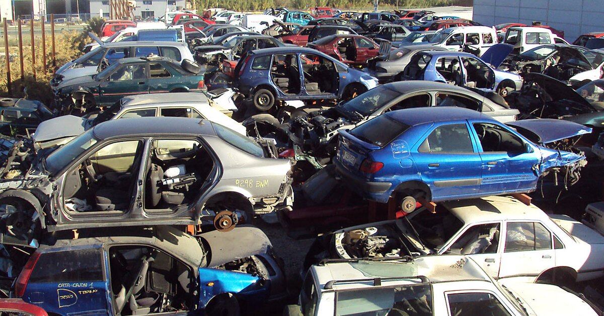 France will award up to USD 1,200 to those who take their car to the scrapyard to buy a bicycle