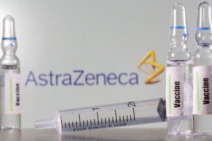 La vacuna sirve para la inmunización activa de personas mayores de 18 años con dos dosis administradas con un intervalo de entre 4 y 12 semanas,- REUTERS/Dado Ruvic/Illustration/File Photo