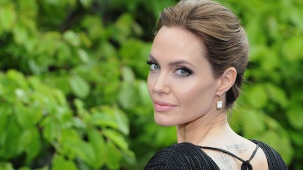Angelina Jolie se sometió a una mastectomía doble y se extirpó los ovarios