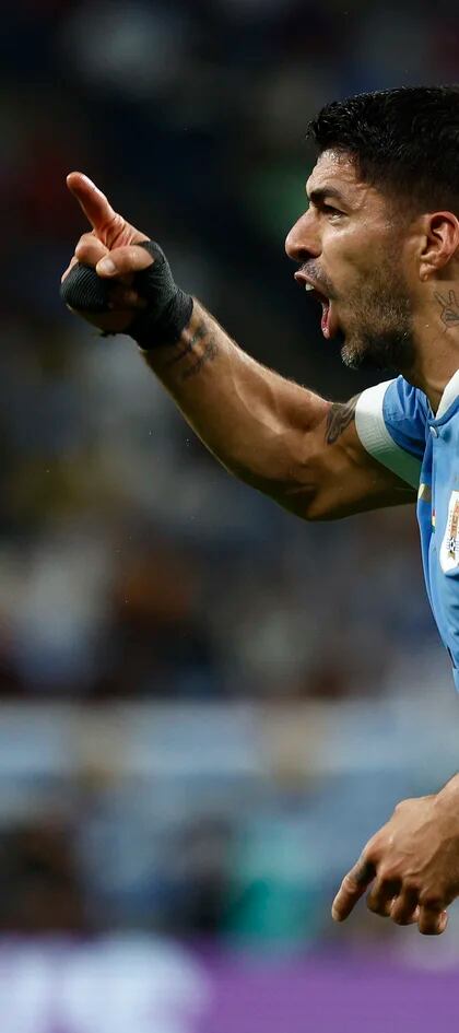 Luis Suárez vuelve a la selección uruguaya - Está pasando