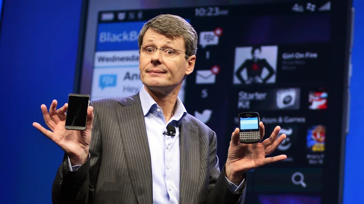BlackBerry reemplaza a su CEO y suspendió los planes de venta - Infobae