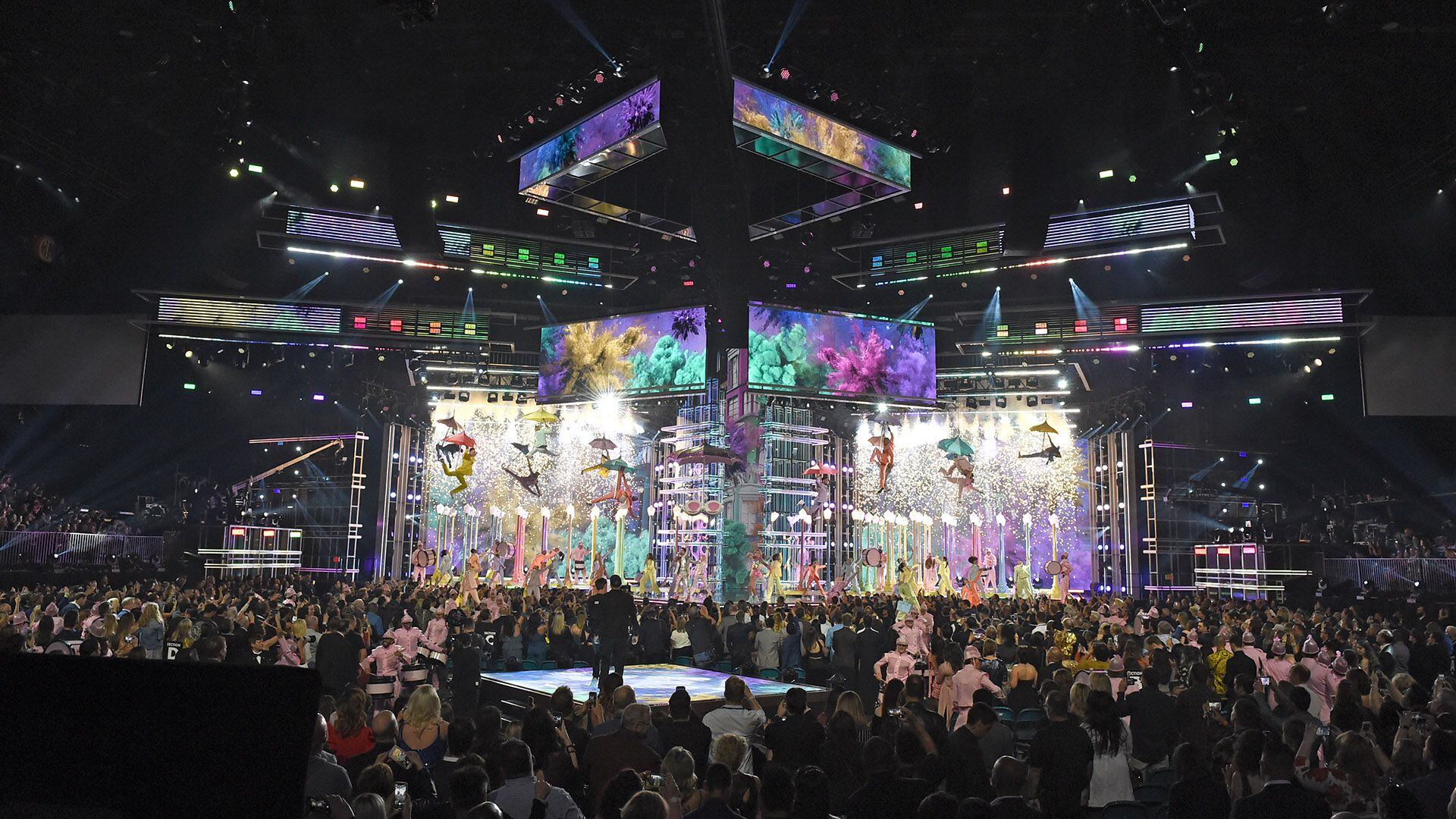 Uno de los tantos estadios que llenó Taylor Swift con su música y sus inigualables presentaciones en vivo, que explican parte de su éxito contemporáneo  /Kevin Winter/Getty Images for dcp/AFP