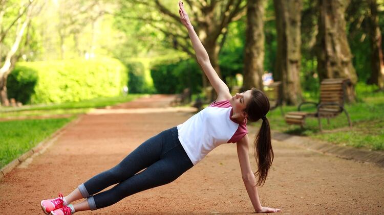 La actividad física durante el tiempo libre está asociada con una esperanza de vida más larga, de hasta 4,5 años, e incluso a niveles relativamente bajos de actividad y de peso corporal (Shutterstock)