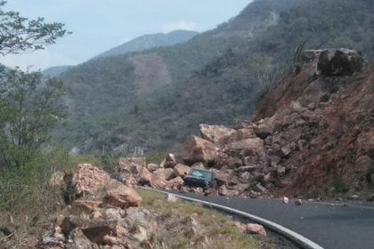 Derrumbes en Oaxaca (FOTO: especial)