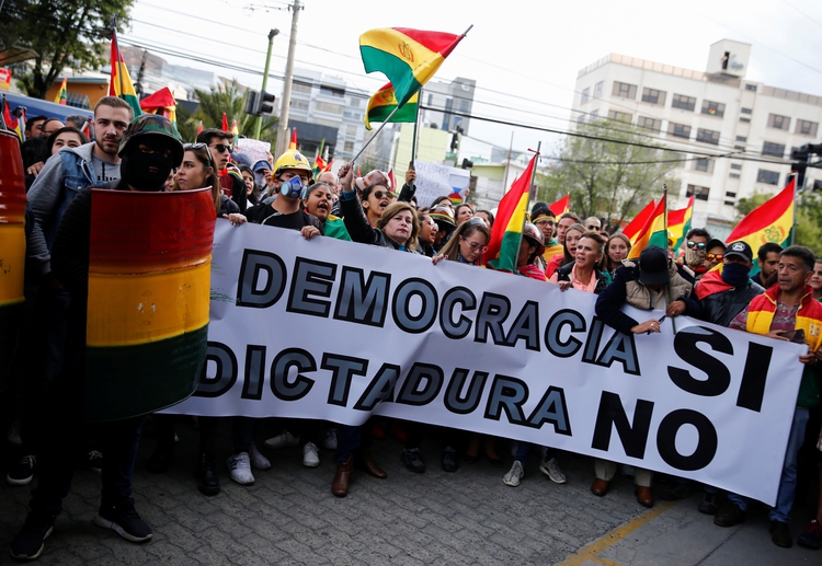Protestas contra Evo Morales en La Paz este 8 de noviembre (REUTERS/David Mercado)