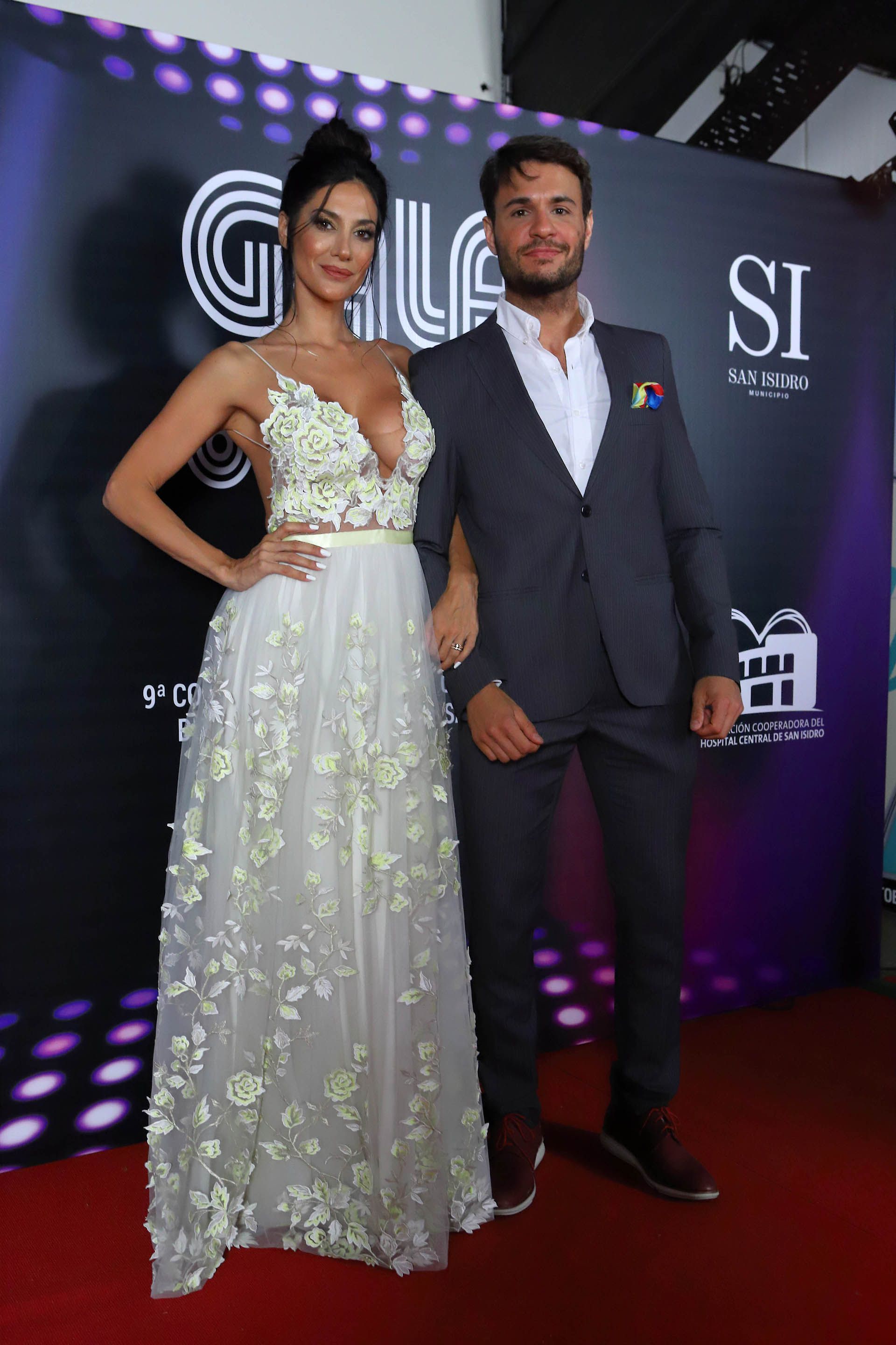 Silvina Escudero y Tomás Dente, los conductores de la gala 