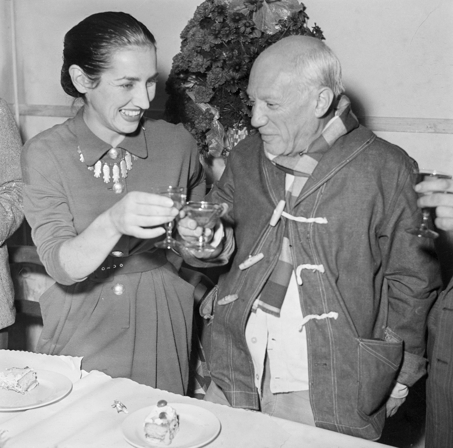 Françoise Gilot junto a Pablo Picasso (Getty)