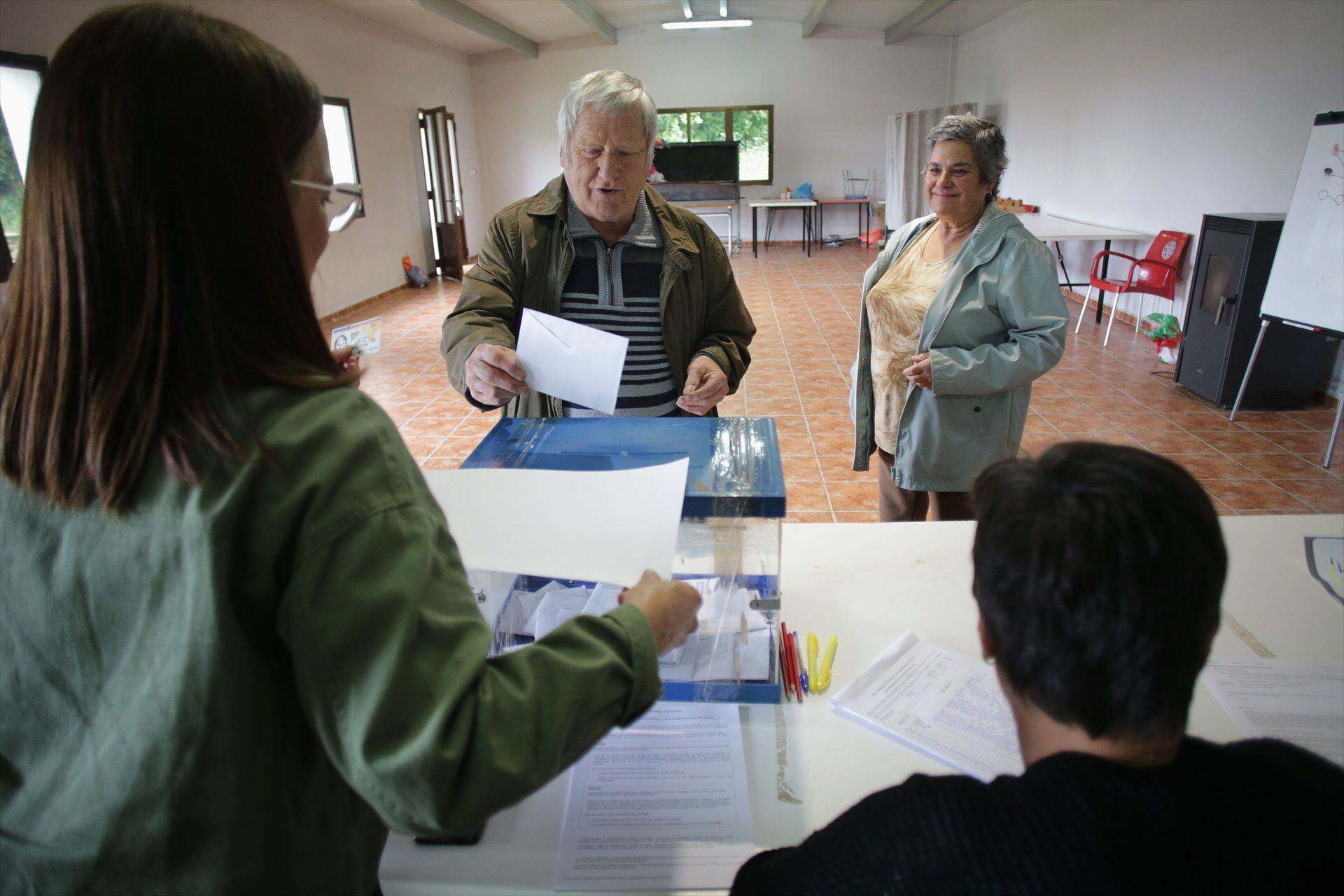 Quienes trabajen como autoridades de mesa durante las elecciones percibirán $11.500 como viático y $3.500 por la “reemisión de reportes de eventos, incidencias o datos adicionales solicitados por la Cámara Nacional Electoral”